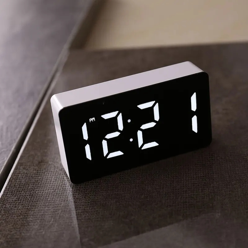 LED Elektronische Spiegelwekke - Smartwatch Faces recensie en prijs